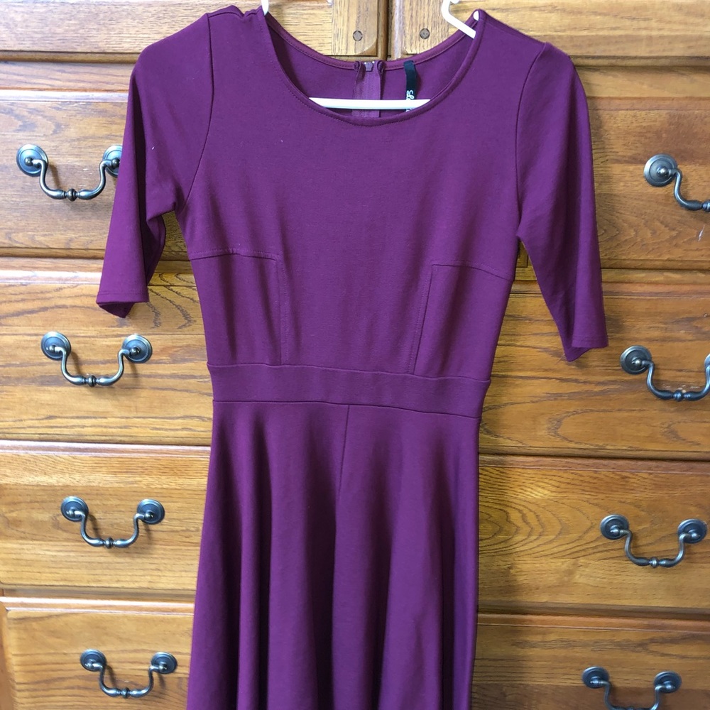 Lulu’s Burgundy dress